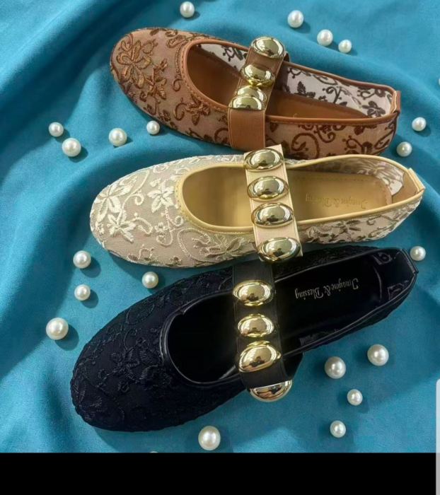 Women's shoes